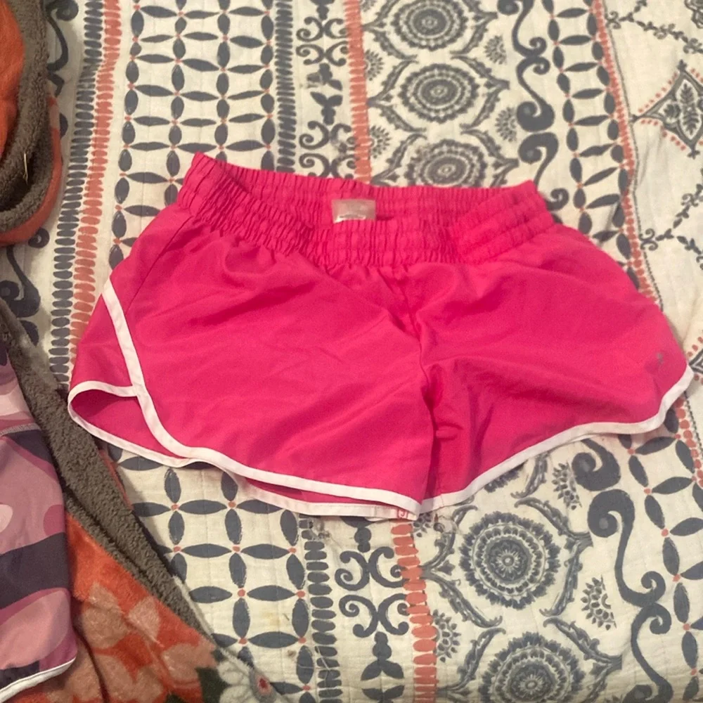 Pink running shorts - Picture 1 of 1